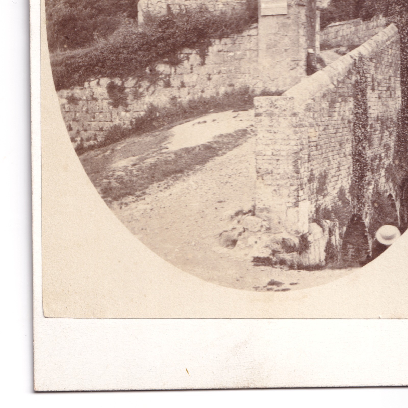 Cabinet Card: Cabinet Card: Carisbrooke Castle, Isle of Wight.: catalogue image 5