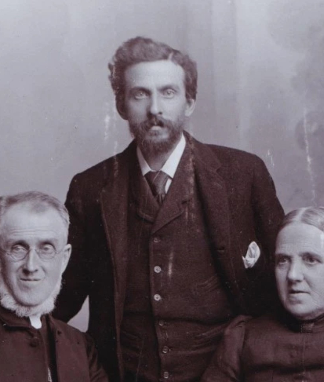 Cabinet Card: Cabinet Card: Group Portrait, Likely Family, Walter Baker, Birmingham.: catalogue image 5