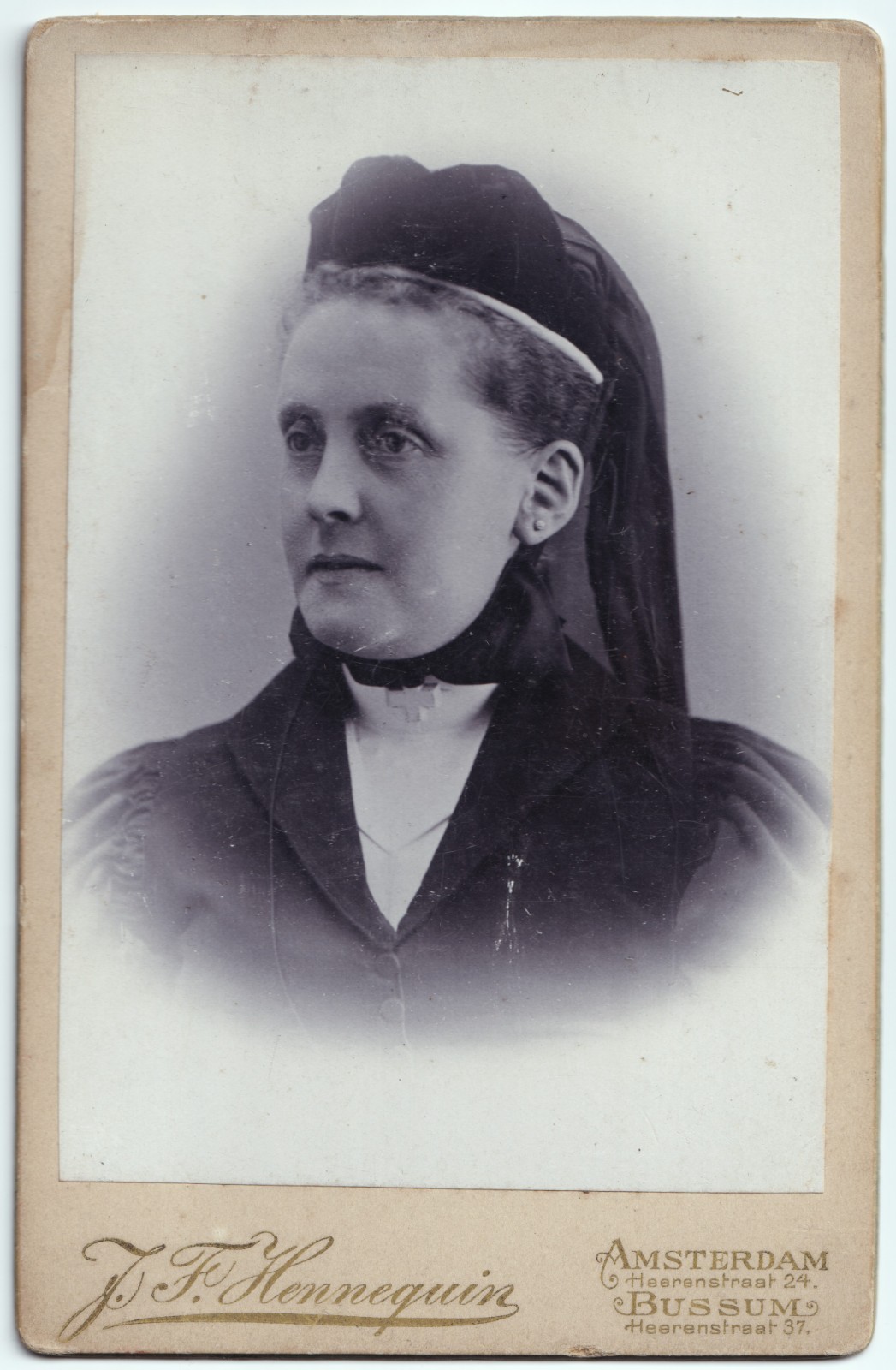 Cabinet Card: Cabinet Card: Identified Woman in Mourning Attire. Hennequin Card, Amsterdam.: catalogue image 1