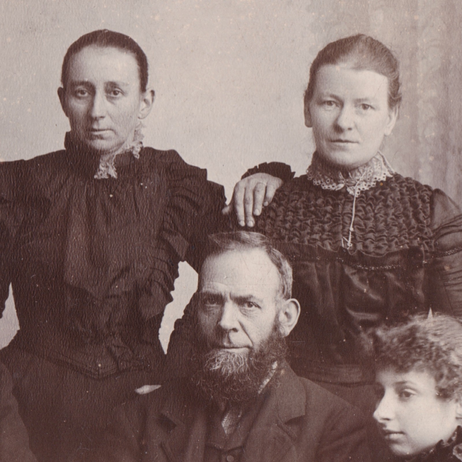 Cabinet Card: Cabinet Card: Large Family Portrait. Williams and Williams Card.: catalogue image 7