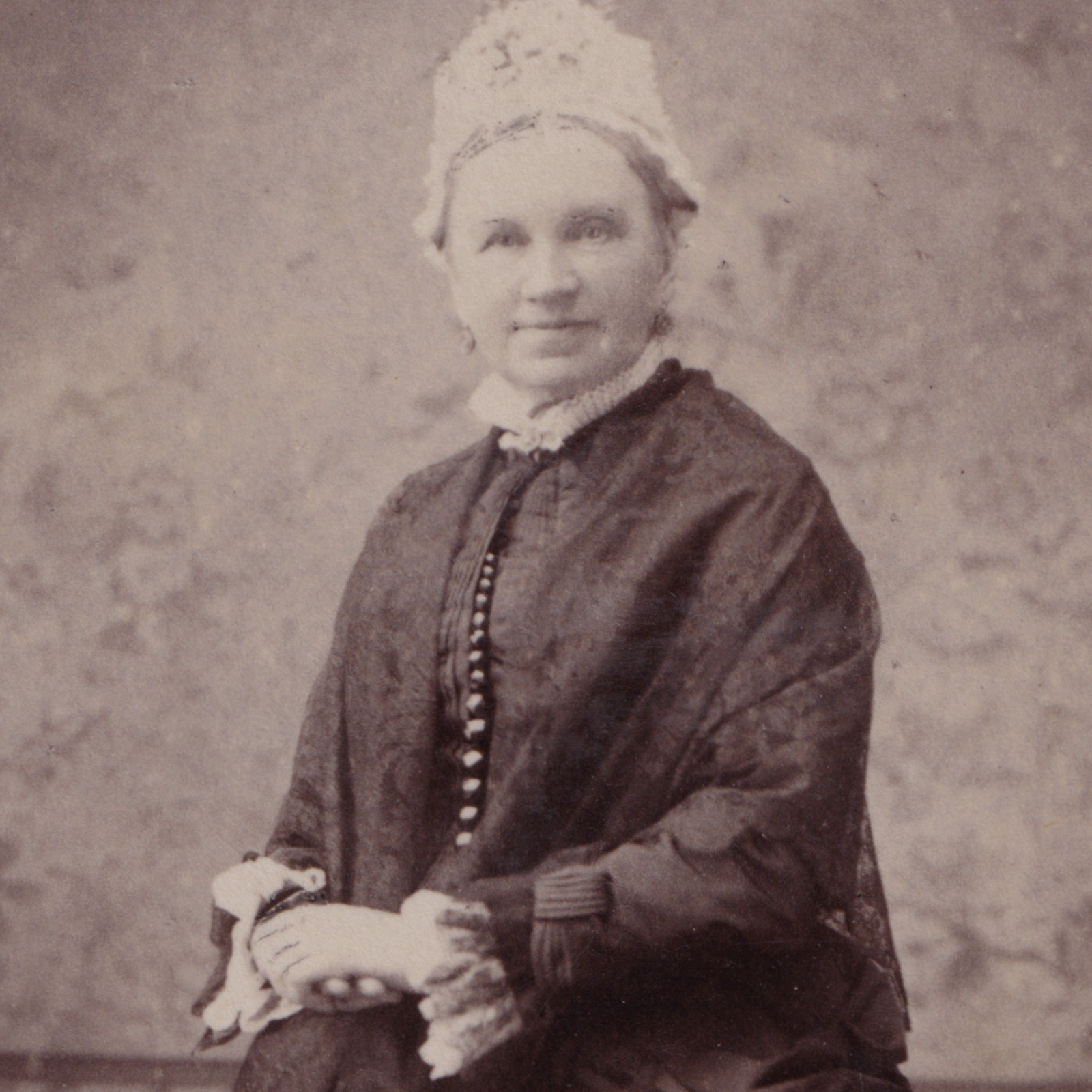Cabinet Card: Cabinet Card Possibly Sarah Briggs, Wakefield Connection. Bara, AYR. N.B Card: Briggs: catalogue image 3