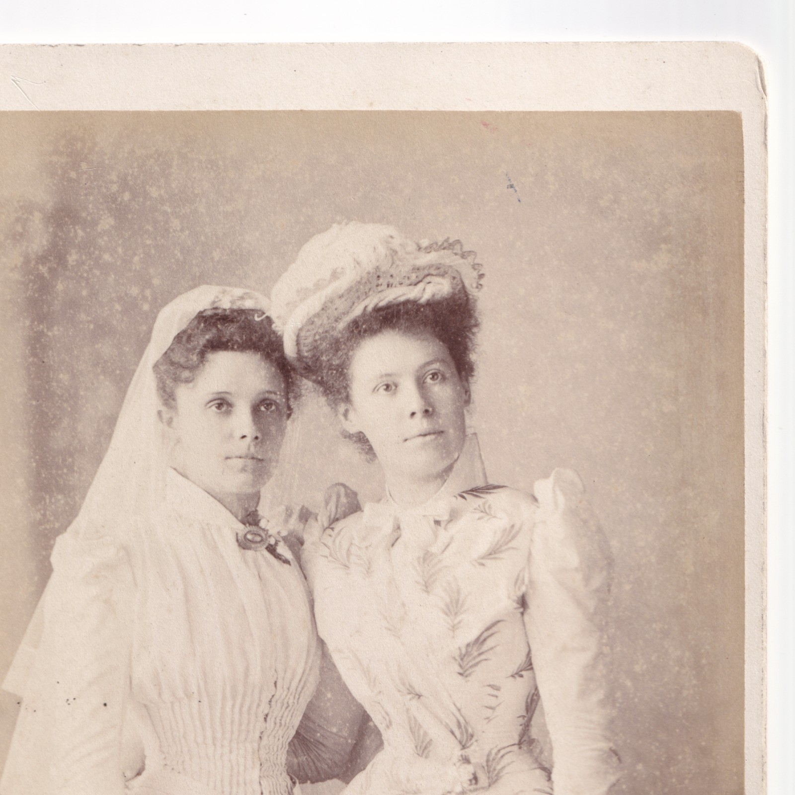 Cabinet Card: Cabinet Card: Two Women, Possibly Related. Cavilla & Bruzon Card, Gibraltar: catalogue image 7