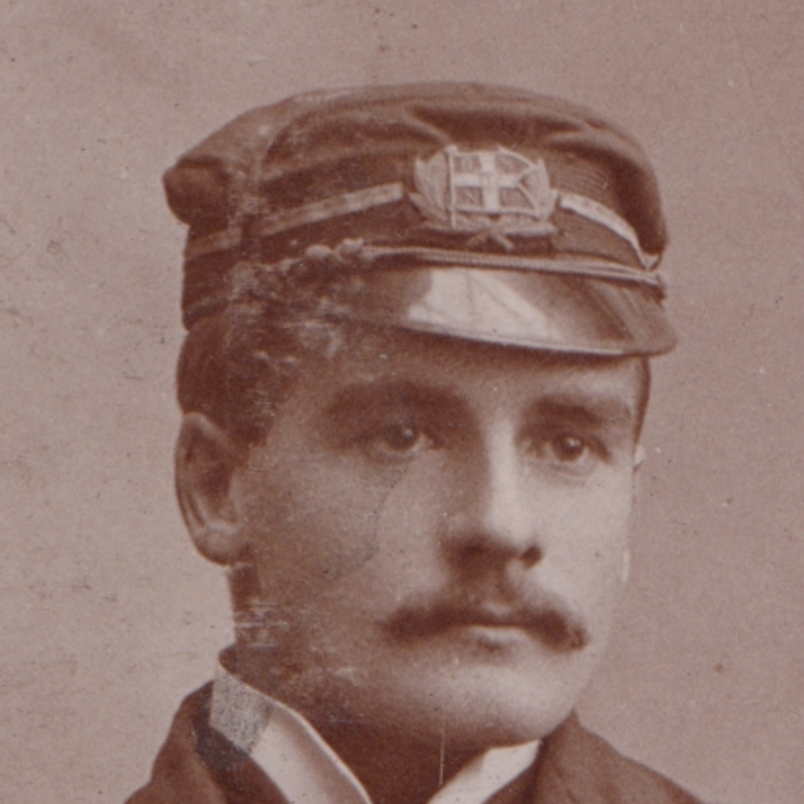 Cabinet Card: Cabinet Card W. Ferrier, Dundee. Men in Uniform. Unidentified. Possibly Shipping: catalogue image 3