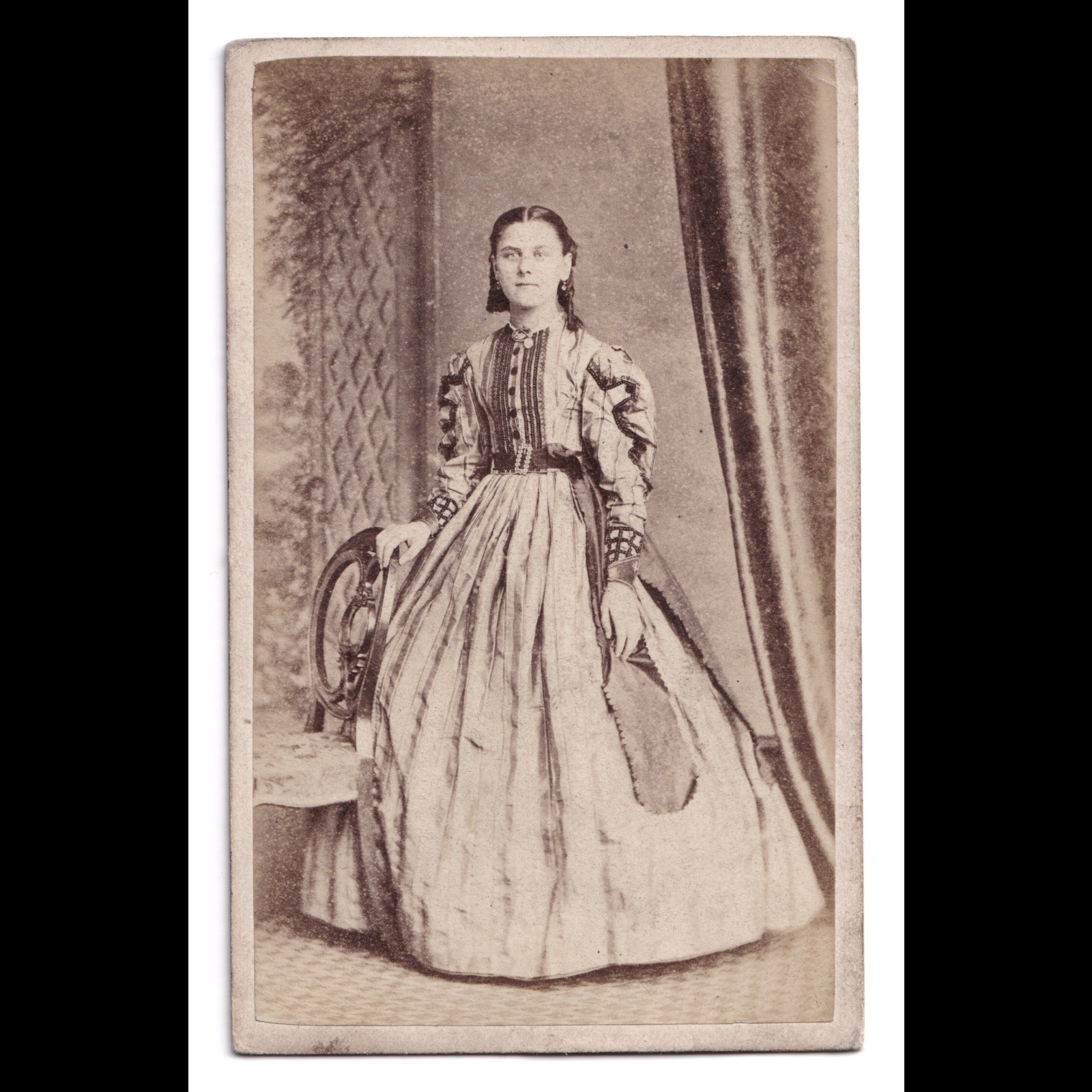 CDV: CDV: David Scott Card, Aberdeen. Woman in Full Dress.: catalogue image 1