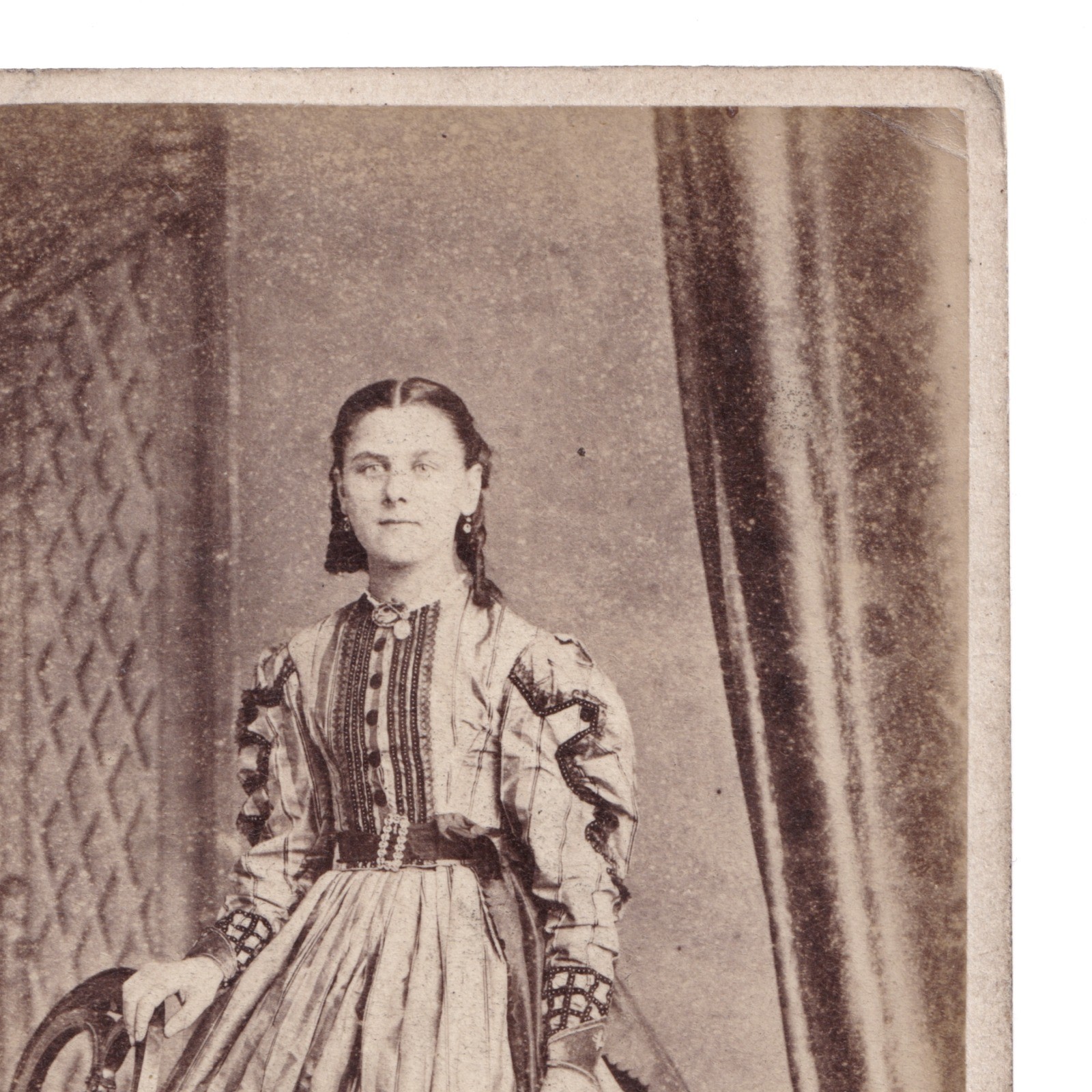 CDV: CDV: David Scott Card, Aberdeen. Woman in Full Dress.: catalogue image 4