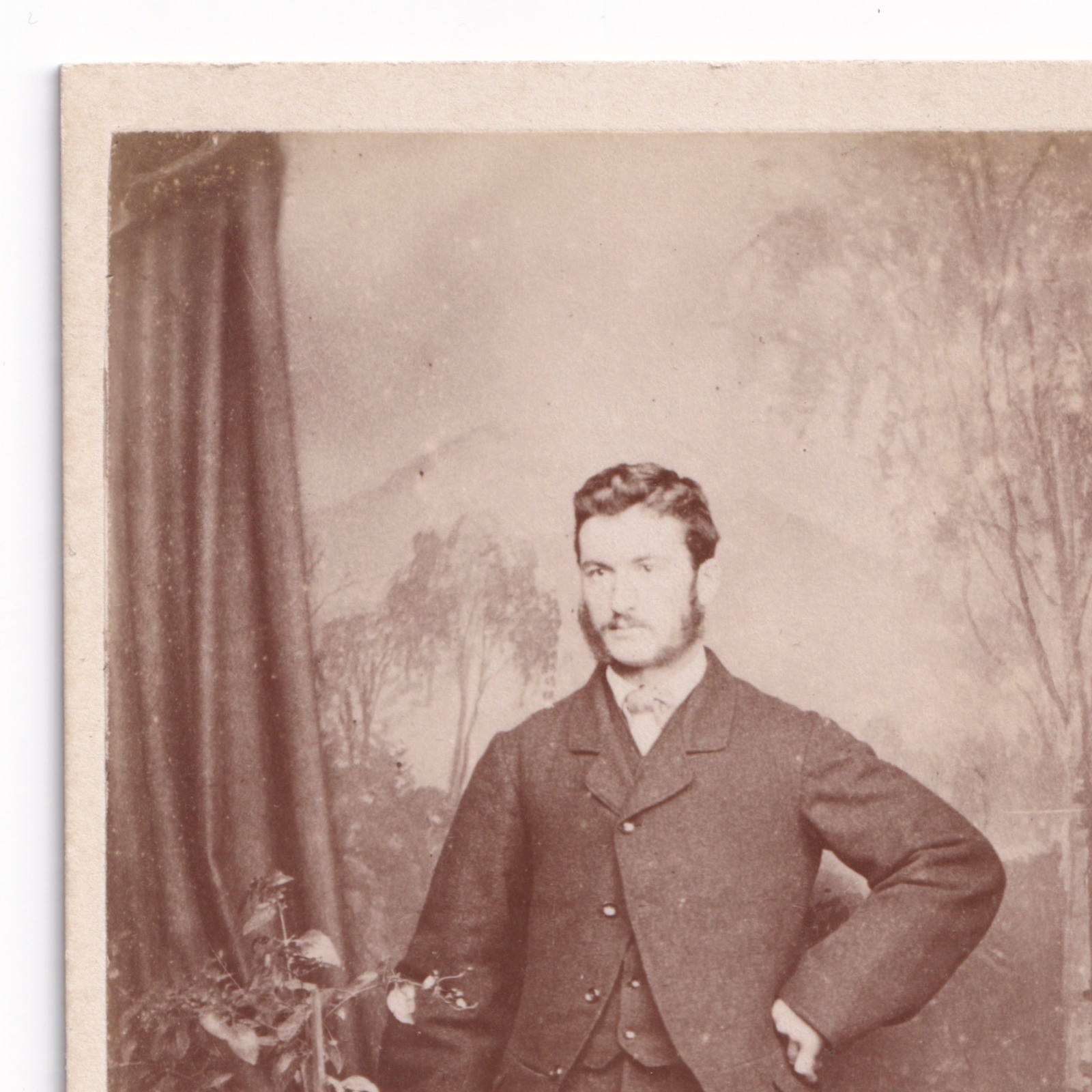 CDV: CDV: J. McDermid Card, Tarbert, Loch Fyne. Young Man, Smartly Dressed.: catalogue image 4