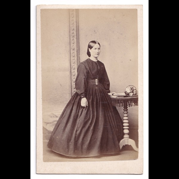 CDV: CDV: Low, Photographer, Glasgow. Young Woman in Dark Dress.: catalogue image 1