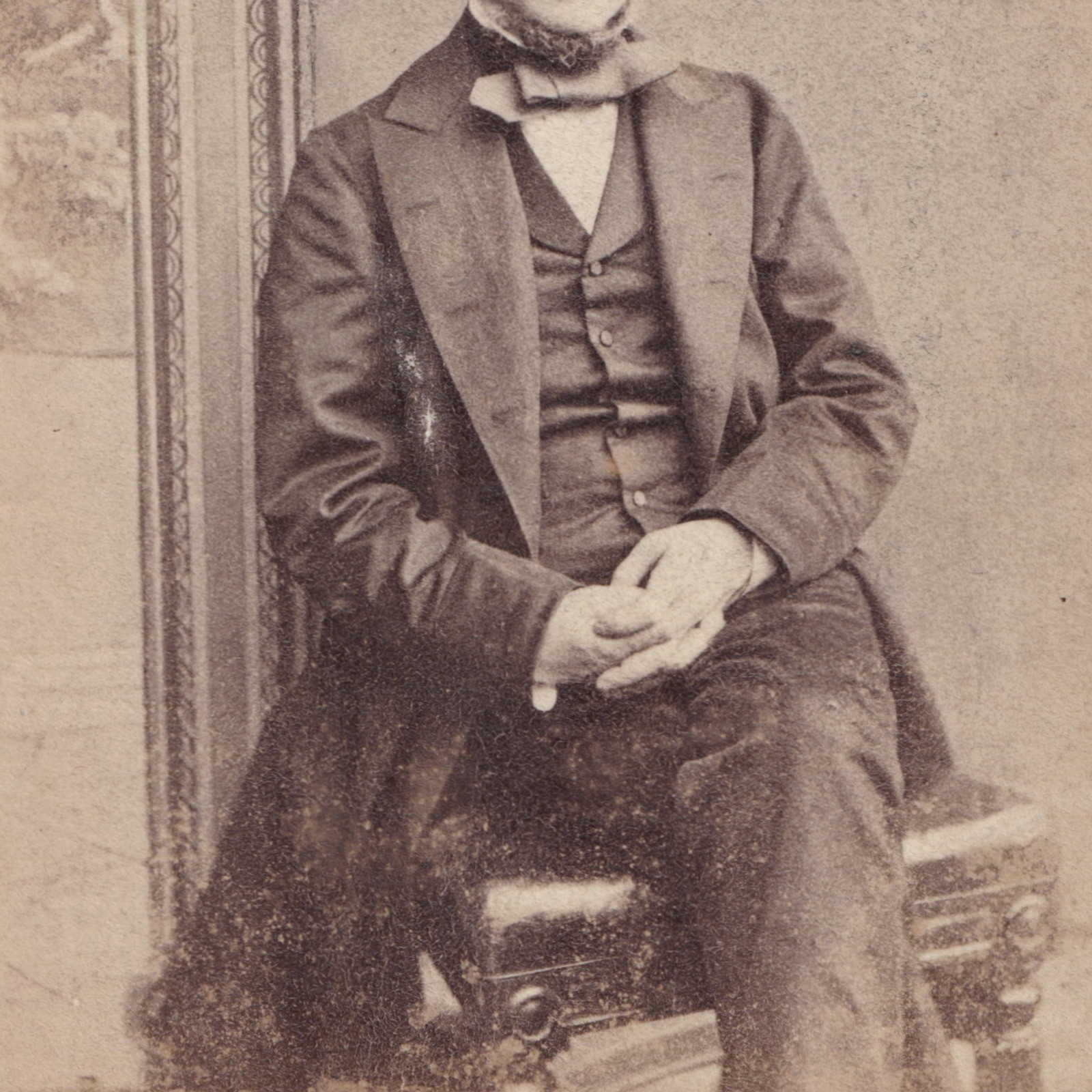 CDV: CDV: Mr Hardey Card, Hull. Seated Man.: catalogue image 5