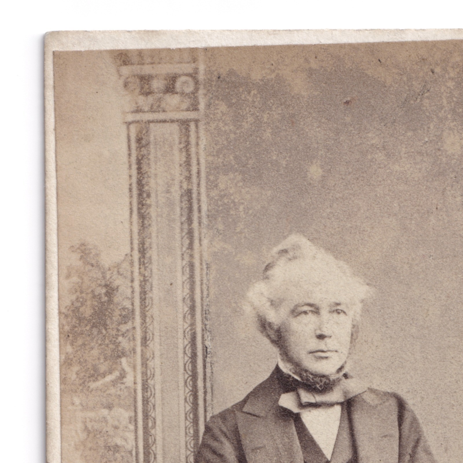 CDV: CDV: Mr Hardey Card, Hull. Seated Man.: catalogue image 6