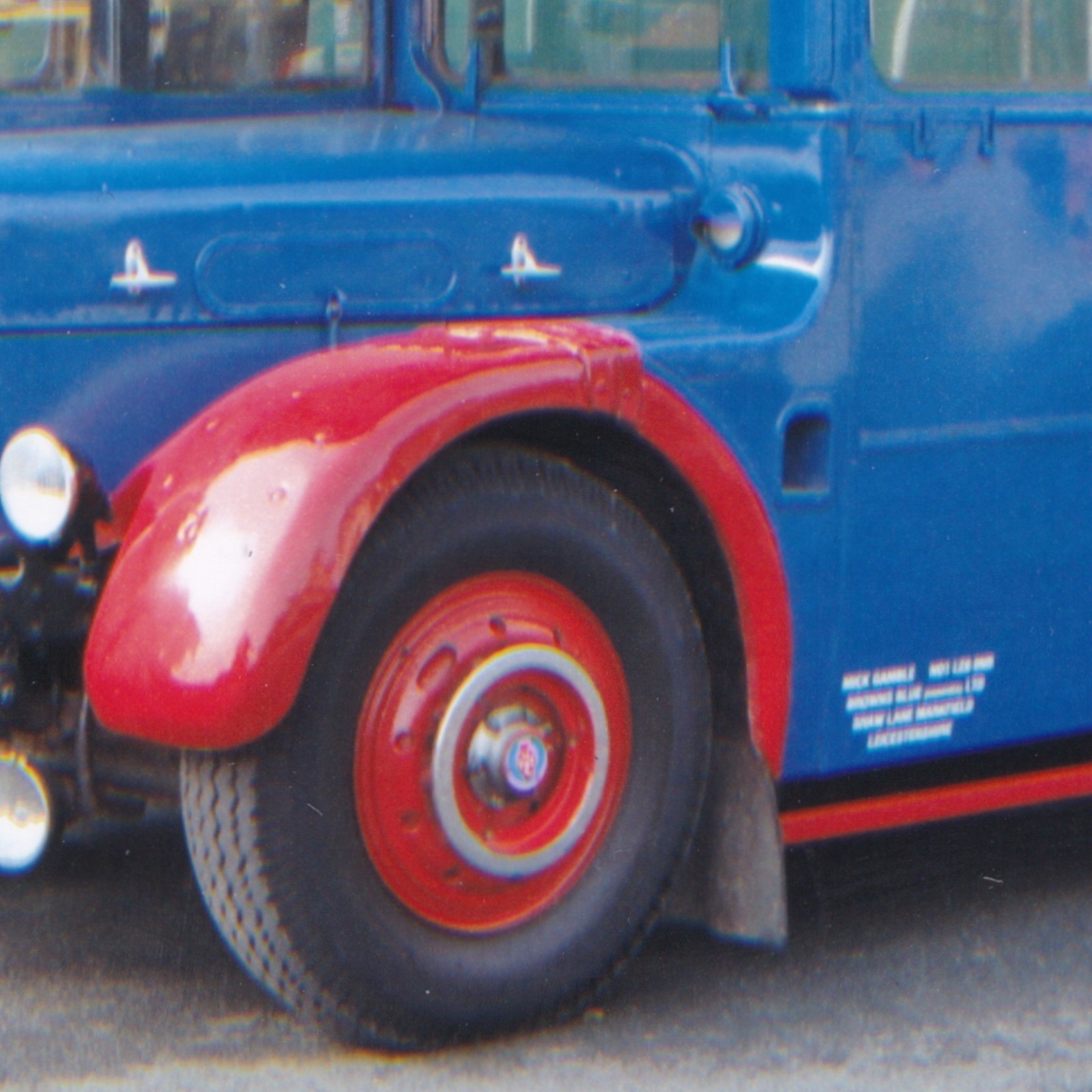 Photograph: Photograph: Vintage Bus, Reg KLB 596, CLEMERSONS Leicester, Loughborough Advert.: catalogue image 10