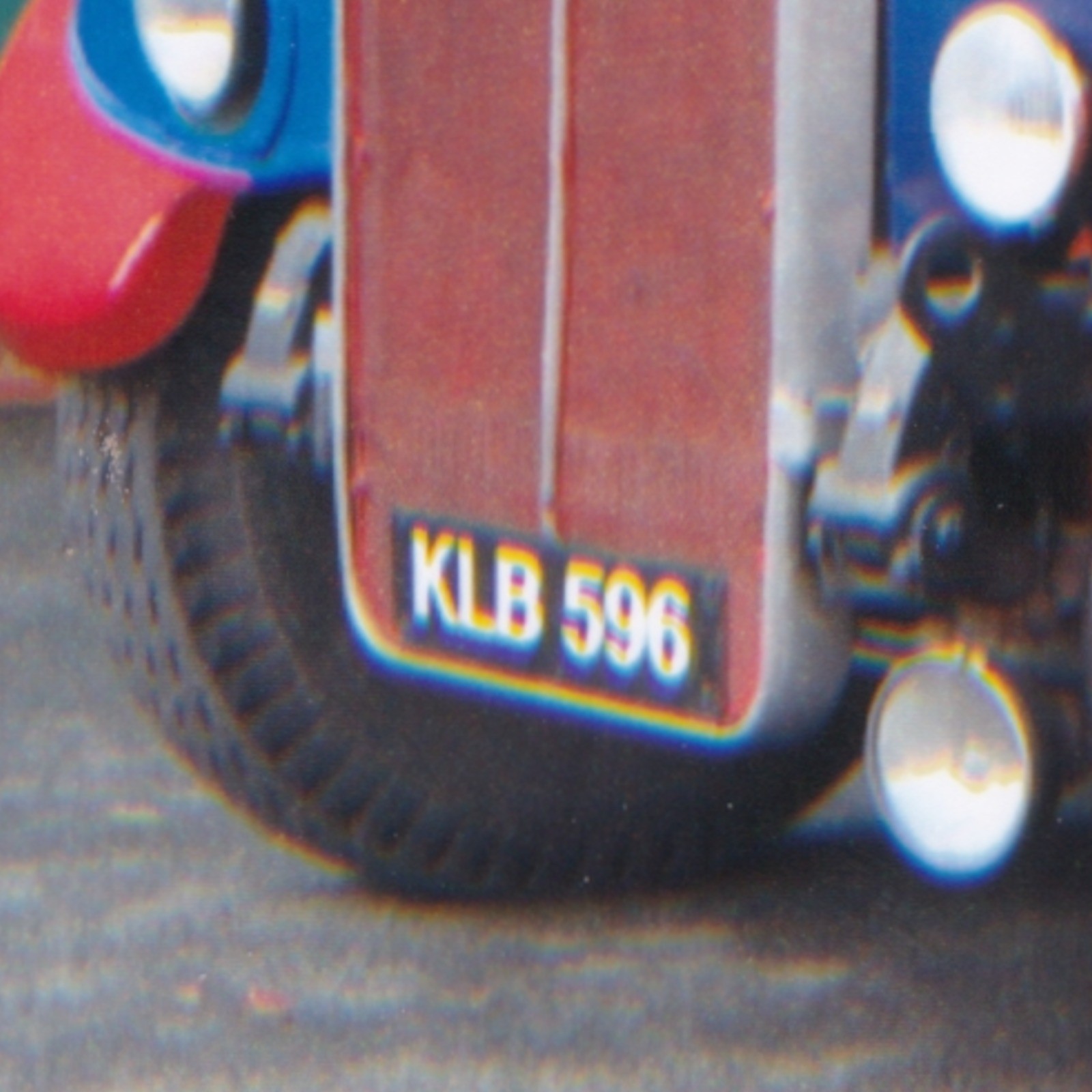 Photograph: Photograph: Vintage Bus, Reg KLB 596, CLEMERSONS Leicester, Loughborough Advert.: catalogue image 3