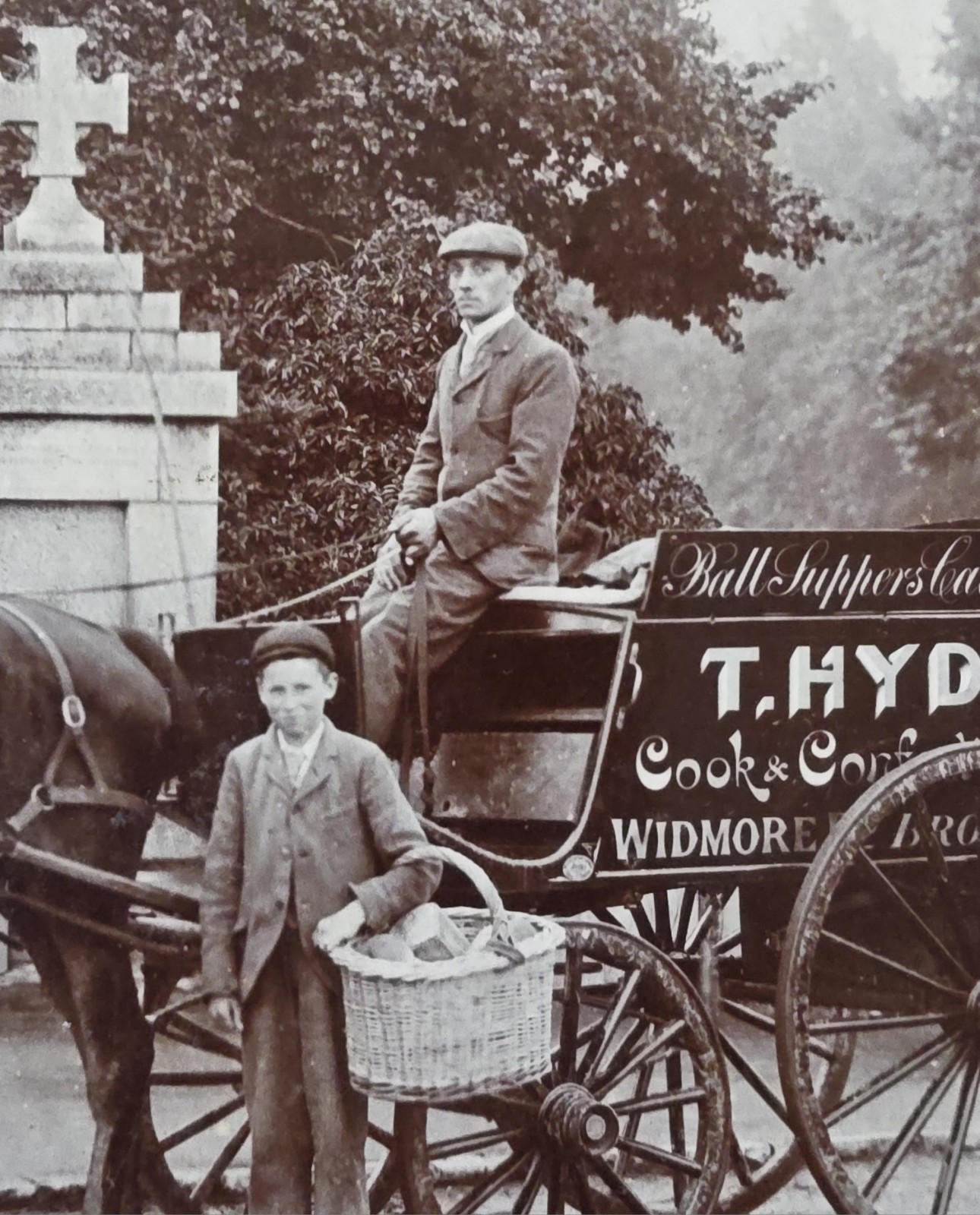 Photograph: Vintage Photograph, T. HYDE, Confectioner’s Horse and Cart, Widmore, Bromley.: catalogue image 8