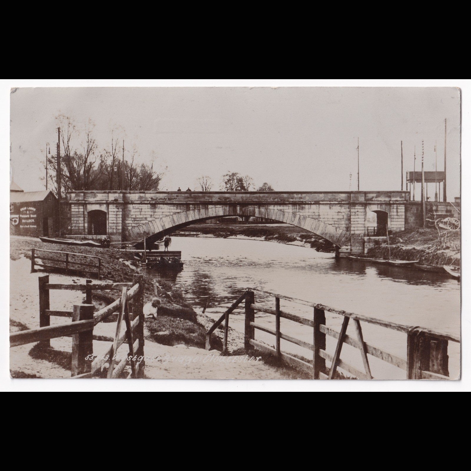 Postcard: Postcard: Gloucester, Westgate Bridge, RP. Sent to Freemantle House, Bristol.: catalogue image 1