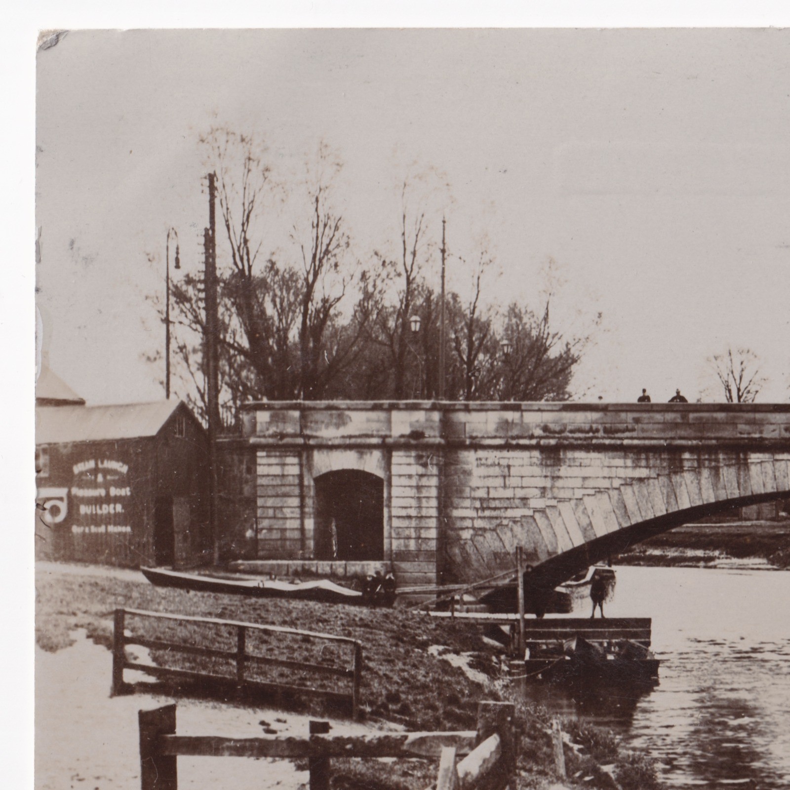 Postcard: Postcard: Gloucester, Westgate Bridge, RP. Sent to Freemantle House, Bristol.: catalogue image 2