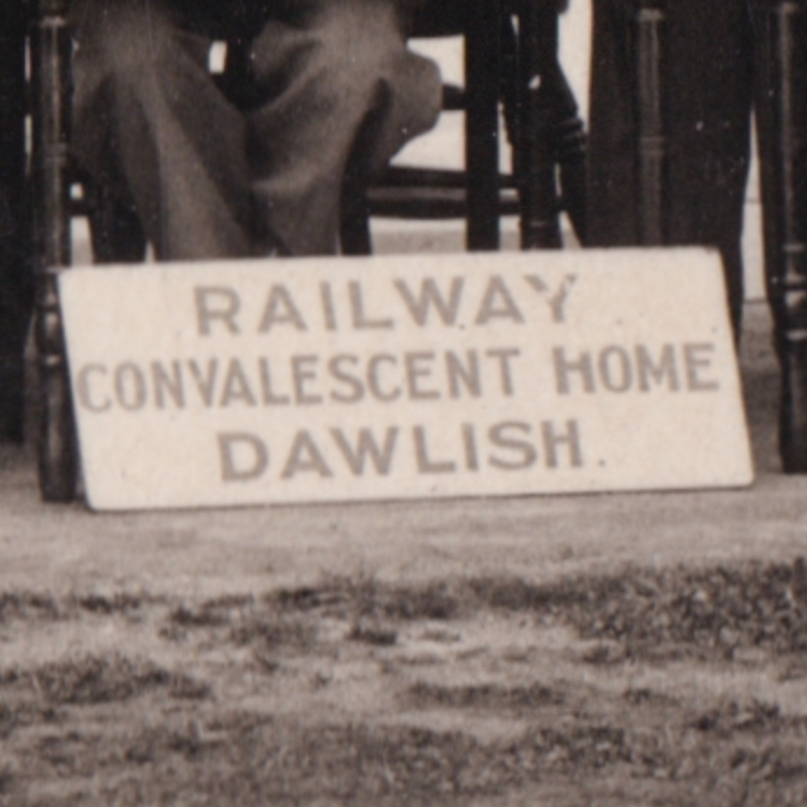 Postcard: Postcard: Railway Convalescent Home Dawlish. Group Photograph. Chapman & Son.: catalogue image 2