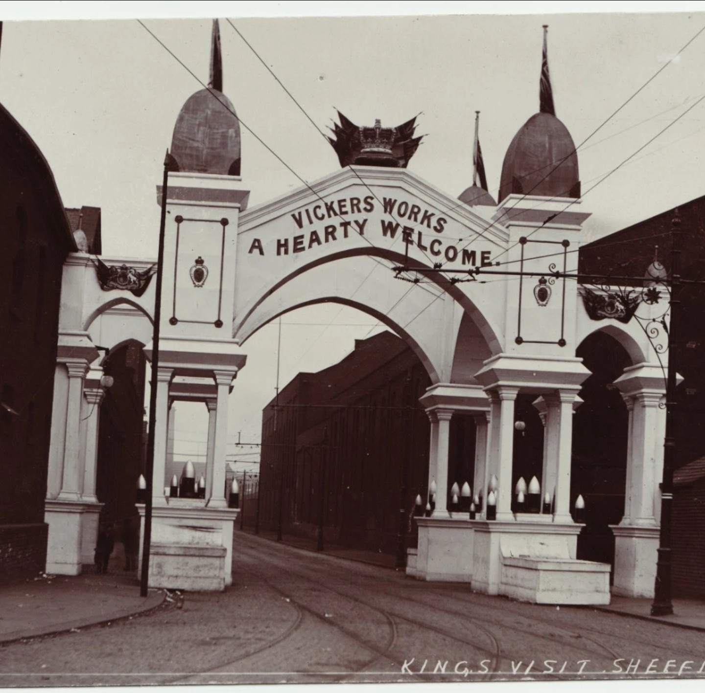 Postcard: Postcard, Vickers Works Arch, Sheffield, Kings Visit. Real Photograph.: catalogue image 3