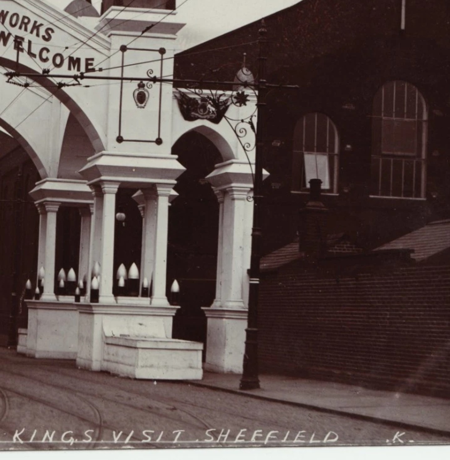 Postcard: Postcard, Vickers Works Arch, Sheffield, Kings Visit. Real Photograph.: catalogue image 7